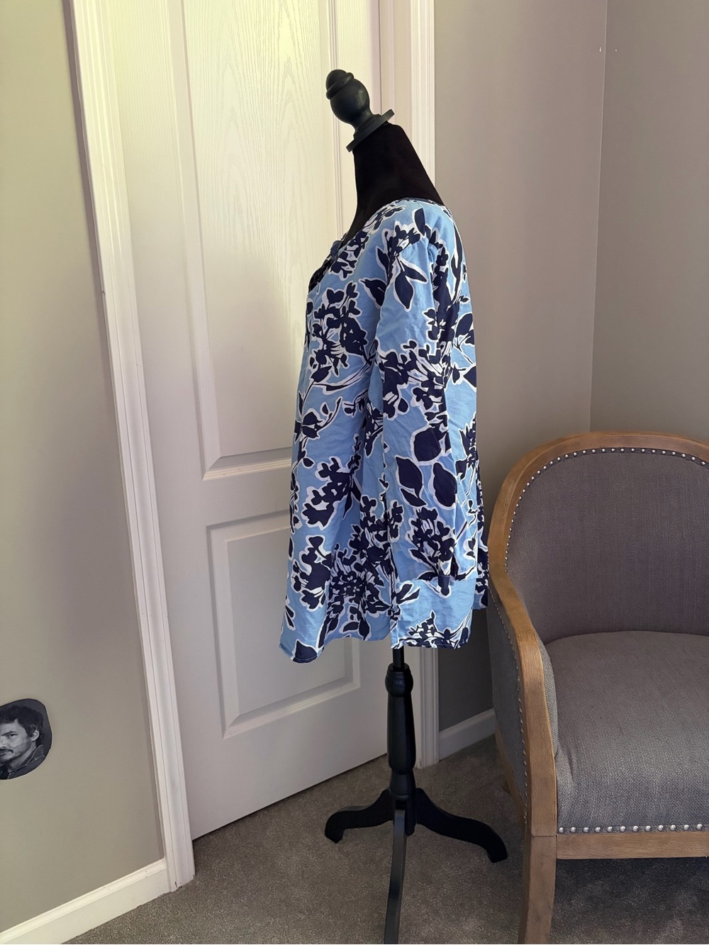 St. John's Bay Navy and Light Blue Floral Shirt - Picture 2 of 6